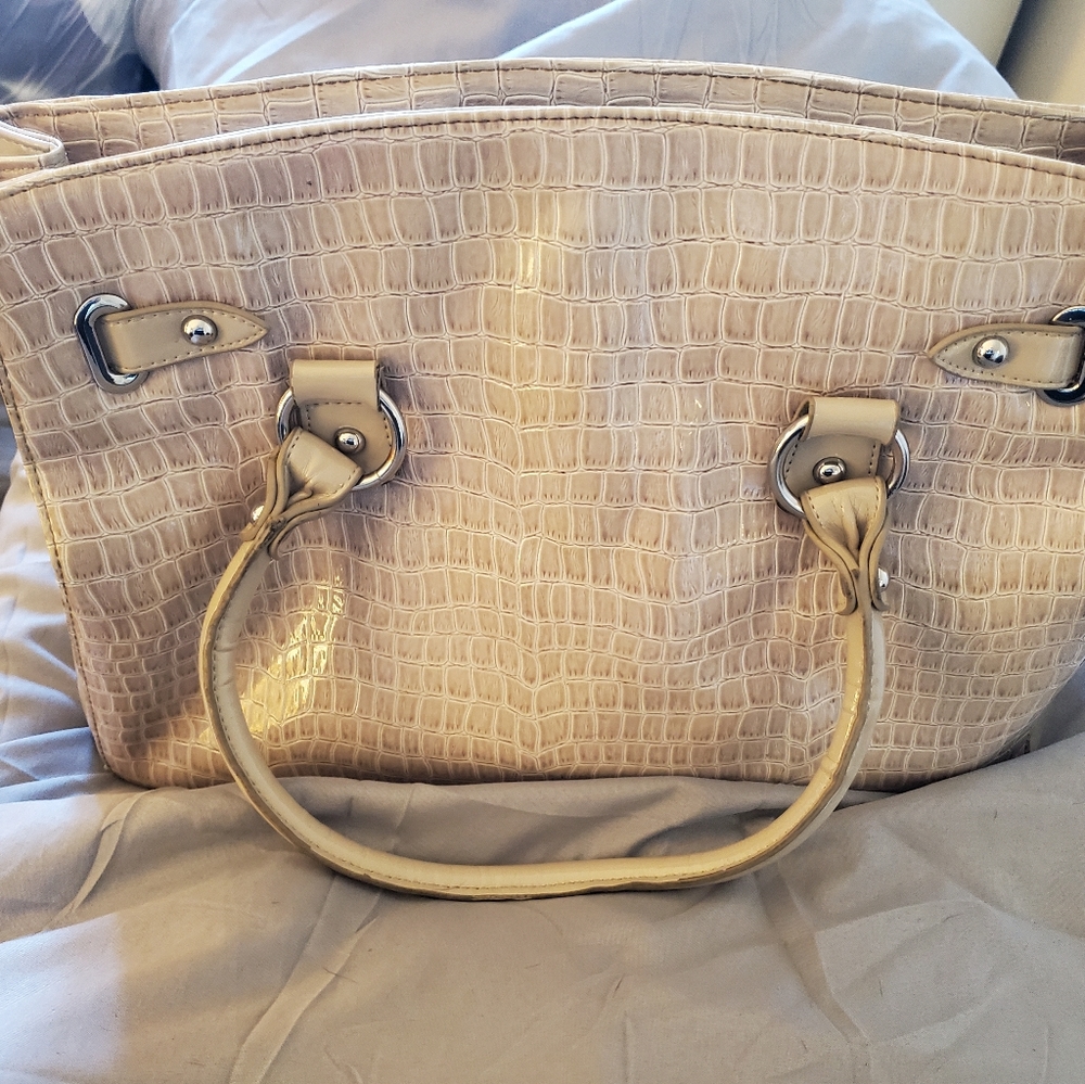 Purse - Picture 2 of 2
